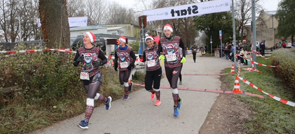 Auf geht's zum Sport Tahedl Nikolauslauf 2025 (Foto von Christian Brüssel) Peppex Team Niko25 Bruesselfoto Vorschau