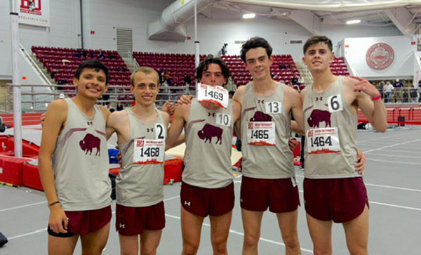 Tobias Ritter inmitten seiner amerikanischen Teamkollegen (Foto von Tobias Ritter) Ritter2 Boston2026 Ritterfoto